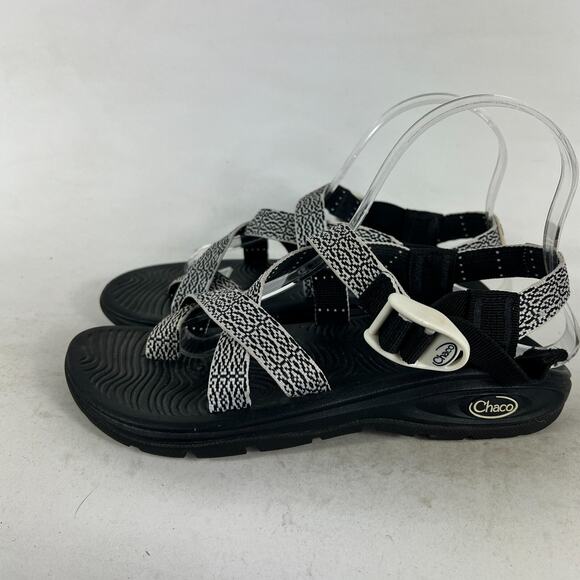 Chaco Zvolv 2 Sandals Women's 7 Black & White Hook & Loop Slingback Sandals - Picture 2 of 9
